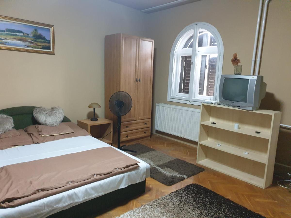 Izisz Debrecen Exteriör bild